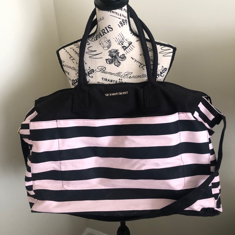 Victoria’s Secret travel bag